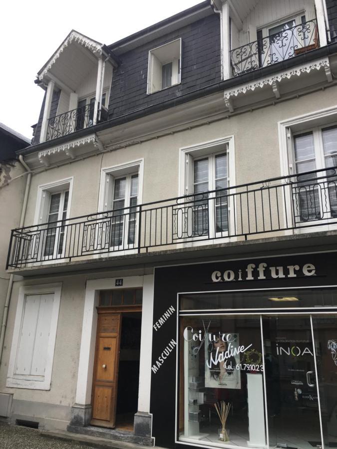 Bel appartement T3 rénové avec cour intérieure - Villa Marie Bagnères-de-Luchon Esterno foto