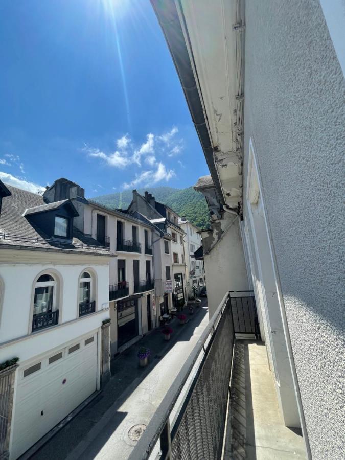 Bel appartement T3 rénové avec cour intérieure - Villa Marie Bagnères-de-Luchon Esterno foto